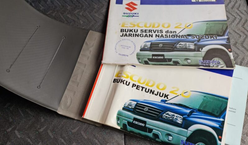 
								Suzuki Escudo 2.0 Manual 2001 full									