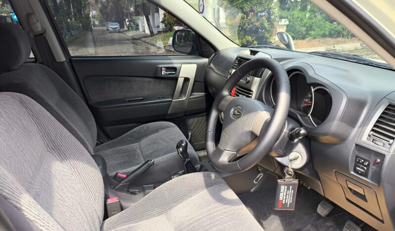 
								Daihatsu Terios TX Adventure Manual 2015 full									