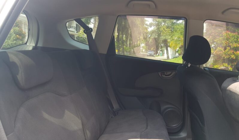 
								Honda Jazz RS Matic 2010 full									