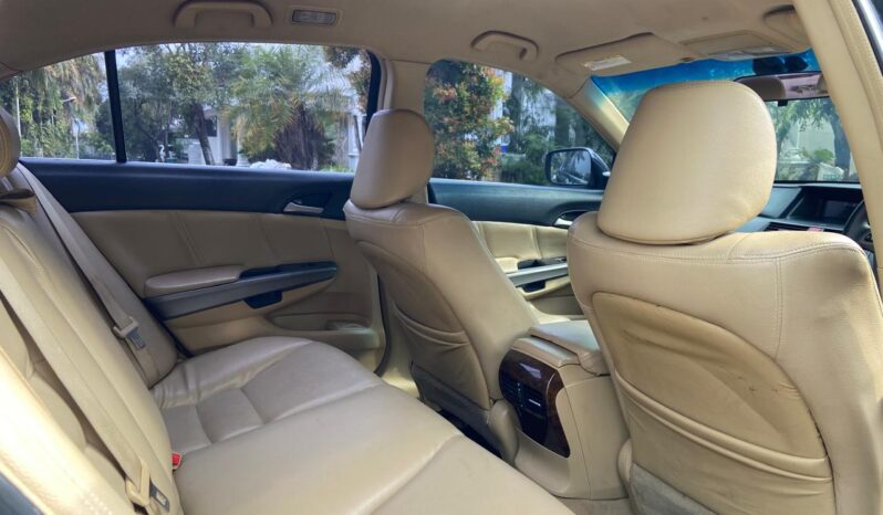 
								Honda Accord Vtil Matic 2010 full									