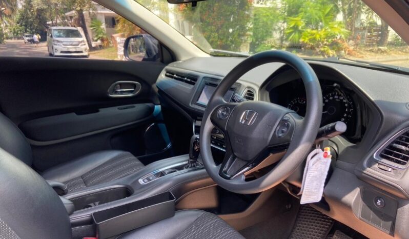 
								Honda HRV E CVT Matic 2016 full									